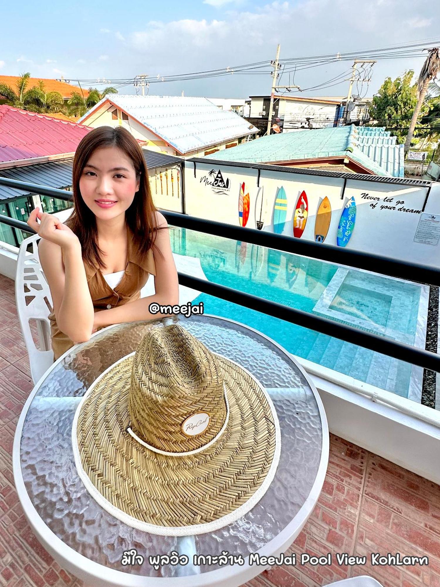 มีใจ พูลวิว เกาะล้าน Meejai Pool View Kohlarn Hotel Exterior photo